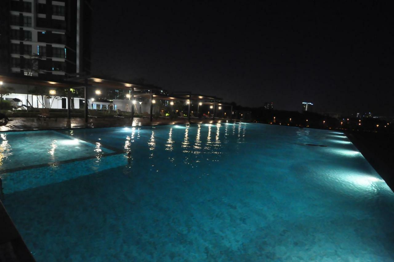 Kenwingston Square Garden By Idealhub Cyberjaya Esterno foto