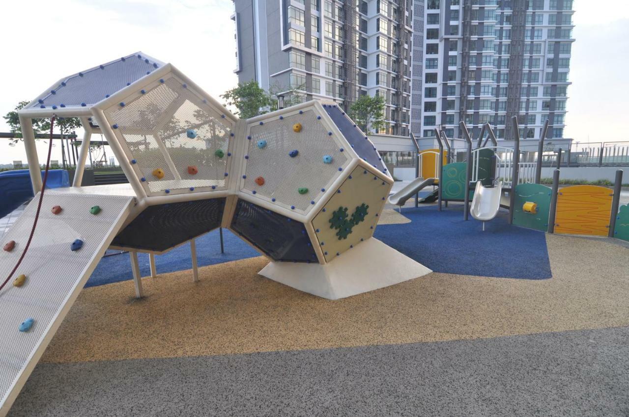 Kenwingston Square Garden By Idealhub Cyberjaya Esterno foto