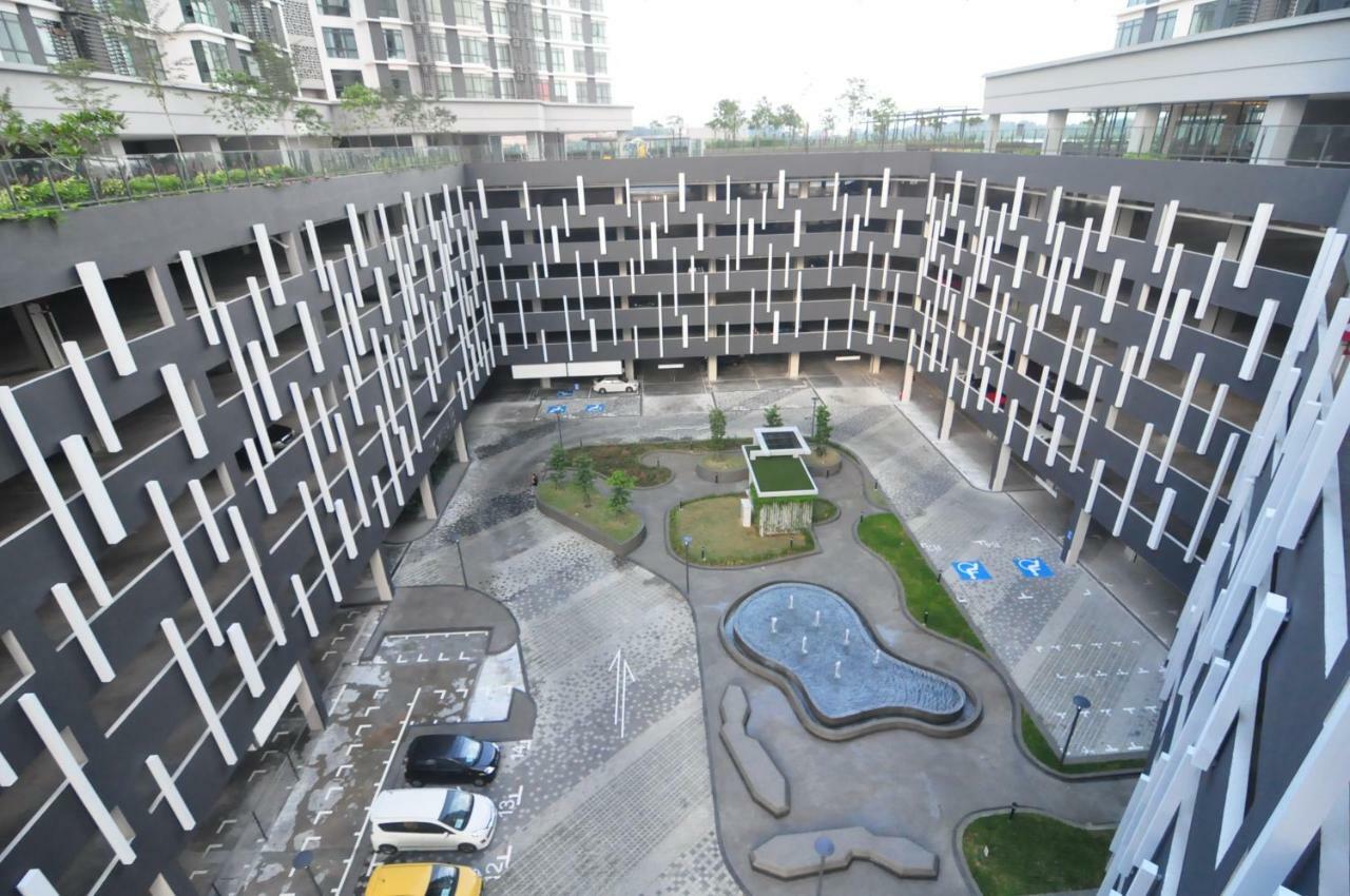 Kenwingston Square Garden By Idealhub Cyberjaya Esterno foto